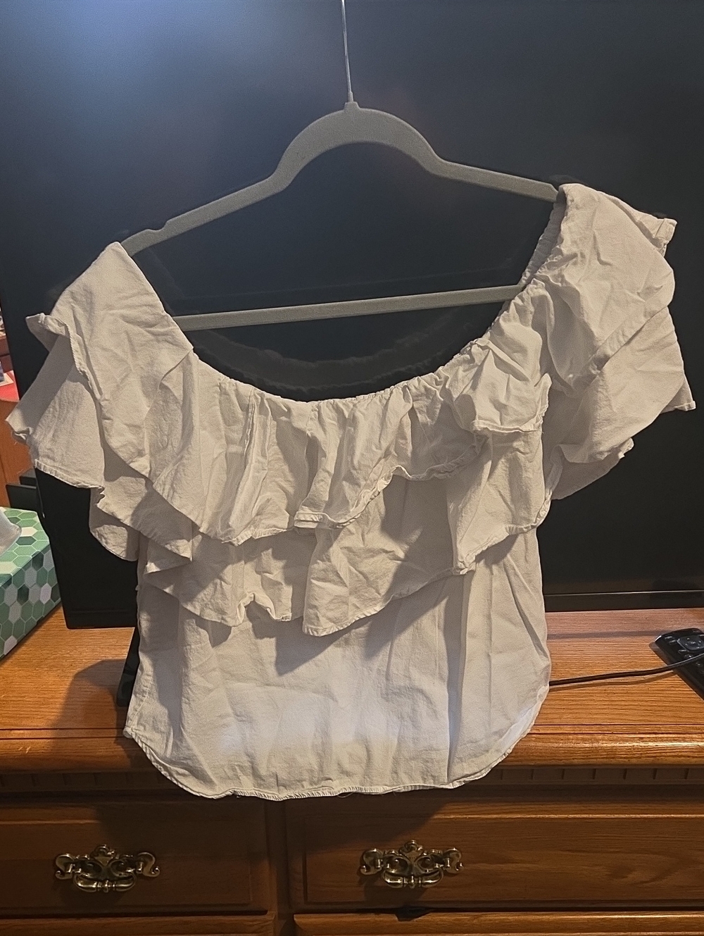 Women’s White Off-Shoulder Ruffle Blouse